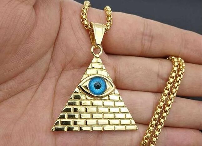 Masonic amulet (the eye that sees everything) in the form of a necklace for wealth